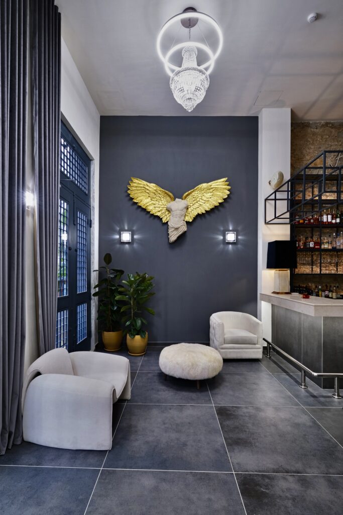 AHOMEAWAY2
